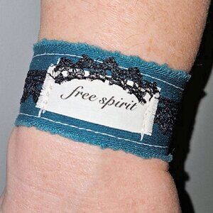 Free Spirit Quote Fabric Stretch Bracelet Cuff Boho Hippie Jewelry Vintage Lace